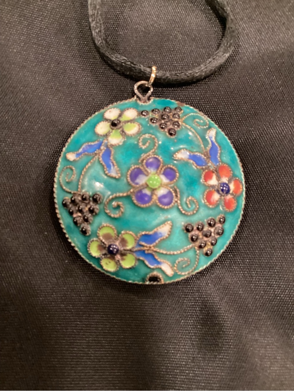 VTG Cloisonné Pendant Enamel on Silver Colorful Floral Design, Raised Beads - Picture 3 of 5